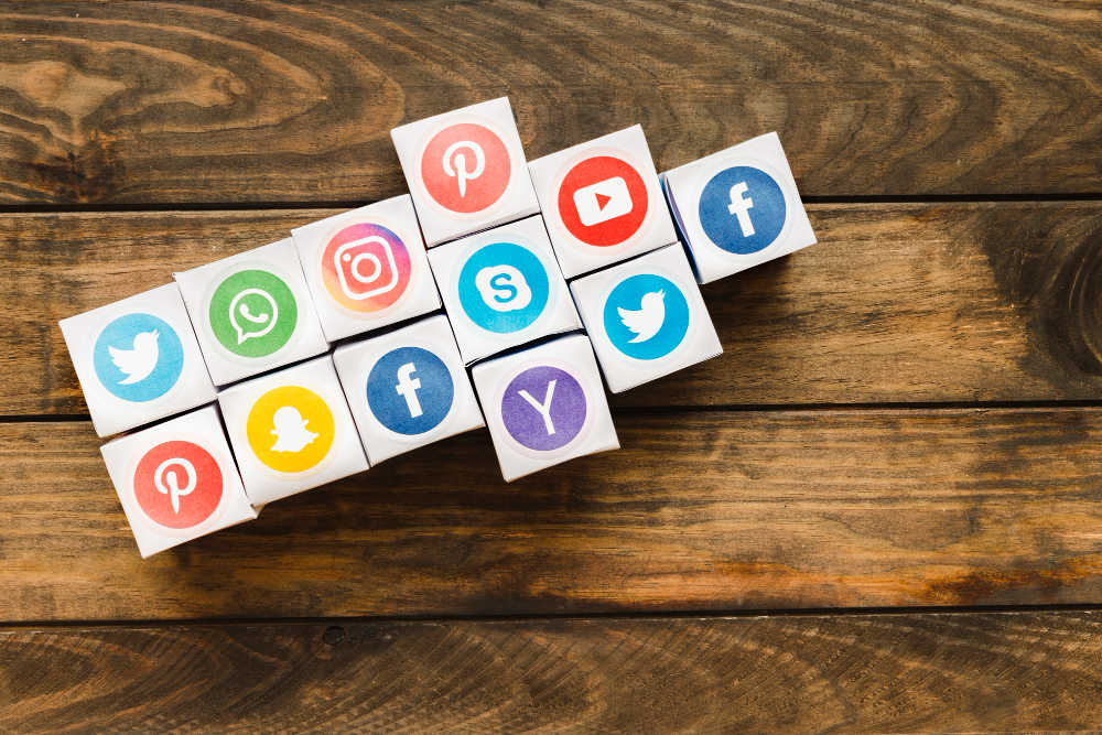 The Ultimate Guide to Choosing the Right SMM Services for Your Goals
